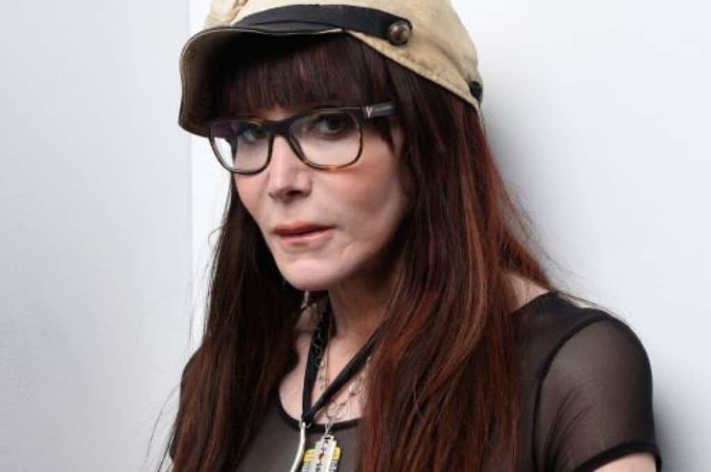 Laura Albert se hacía pasar por en persona se hacía pasar por Speedie, su asistente personal