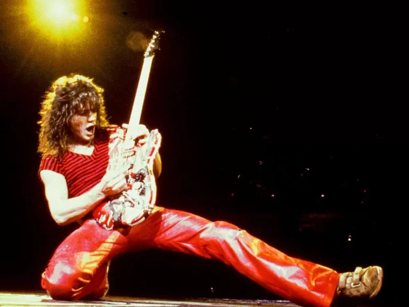 Eddie Van Halen tocando en vivo